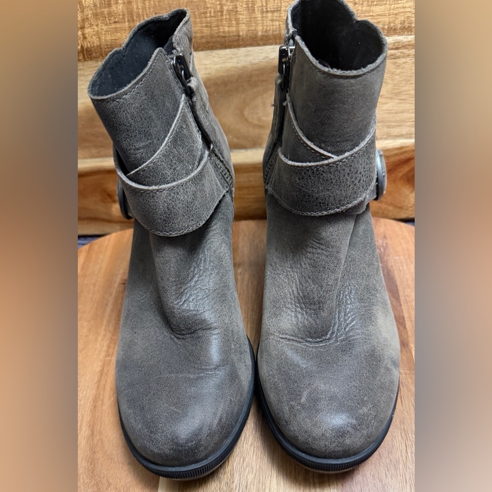 Sorel | Women’s GrJoan of Arctic Wedge Zip Waterproof Chelsea Ankle Boots, Size